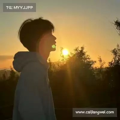 劳麟非
